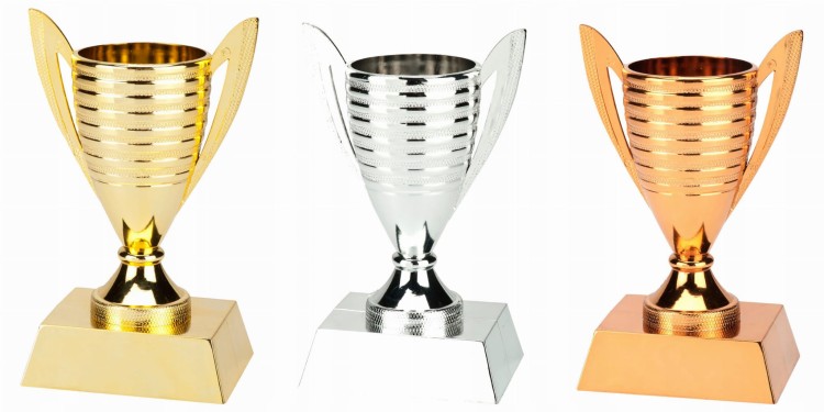 KOMPLET-PUCHARY-3-kolory-Tabliczki-Gratis-13cm.jpg